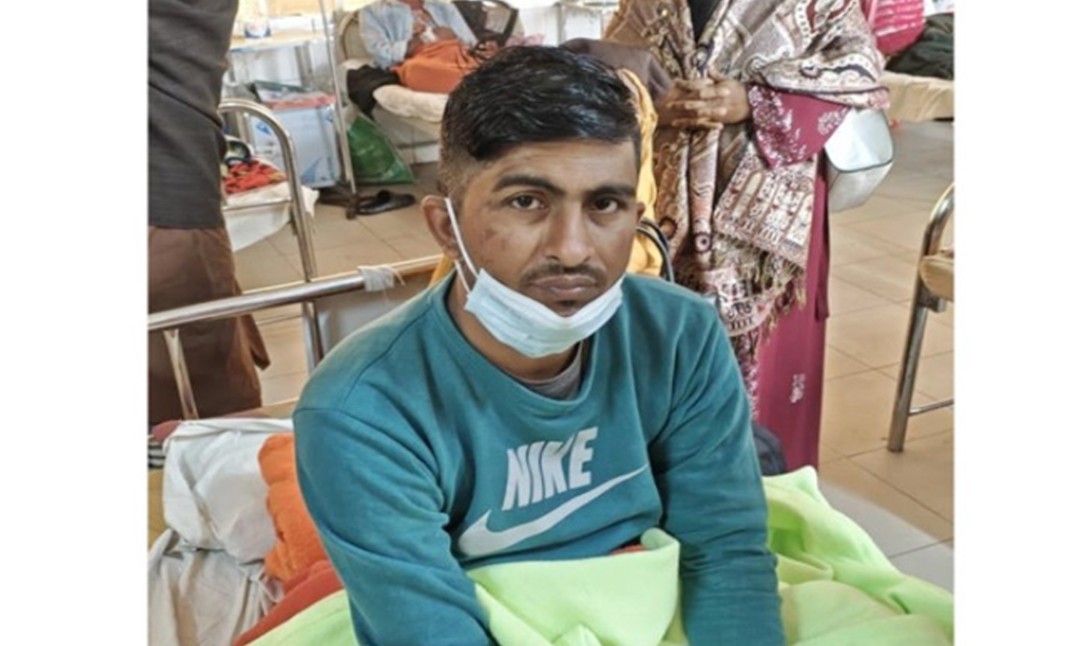 দাম্পত্য বিরোধে ভোররাতে স্বামীর পুরুষাঙ্গ কেটে দিলেন স্ত্রী